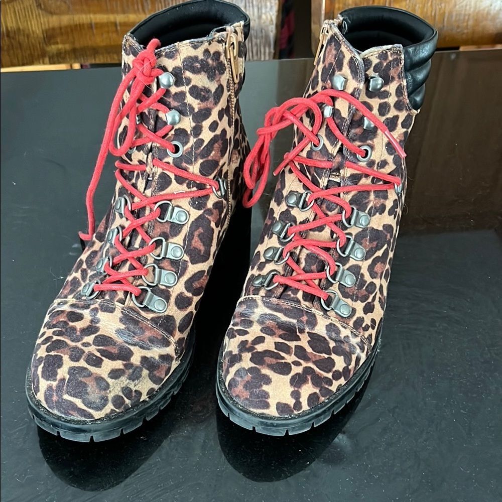 Kohls really comfortable Leopard Print Boots with Red Laces